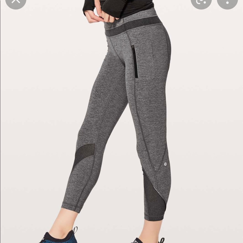 Lululemon Inspire Tight II - 7/8 legging - Size 4